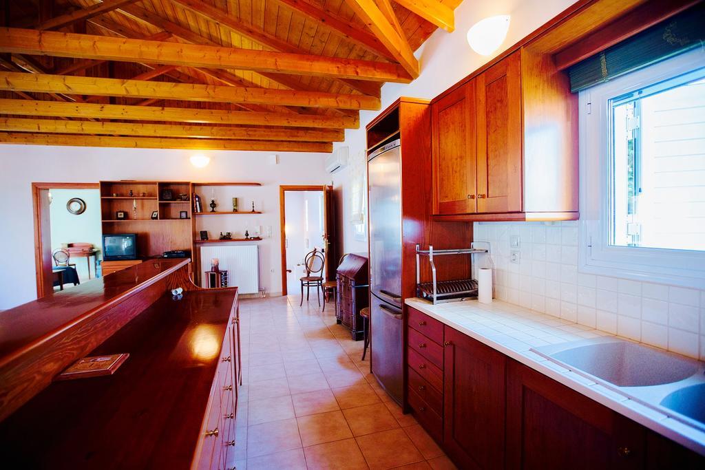Loft Near The Beach Loutraki  Ngoại thất bức ảnh